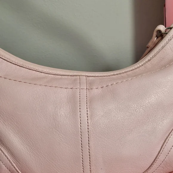 Soho 9541 Baby Pink Leather Bag Hobo Shoulder Handbag Purse Pochette Bague - Picture 9 of 9